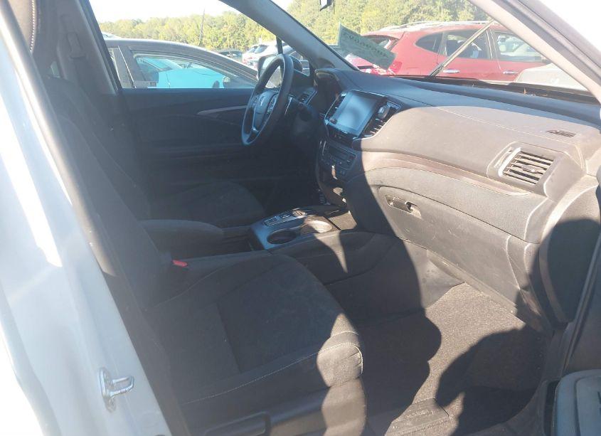 Photo 5 of 2022 Honda Ridgeline SPORT (VIN 5FPYK3F16NB001555)