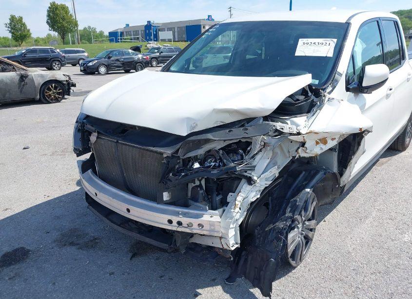 Photo 6 of 2018 Honda Ridgeline SPORT (VIN 5FPYK3F17JB003888)