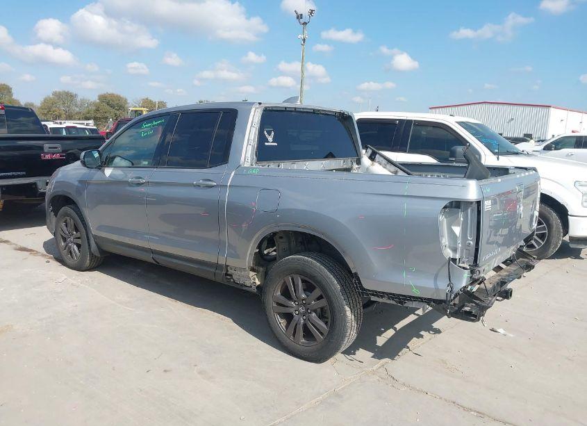 Photo 3 of 2020 Honda Ridgeline AWD SPORT (VIN 5FPYK3F17LB021889)