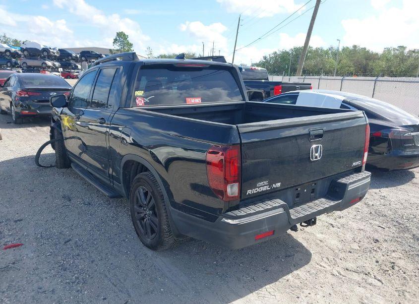 Photo 3 of 2019 Honda Ridgeline SPORT (VIN 5FPYK3F18KB045360)