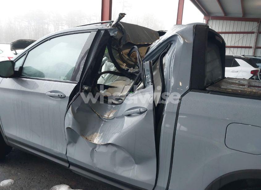 Photo 6 of 2024 Honda Ridgeline SPORT (VIN 5FPYK3F18RB008206)