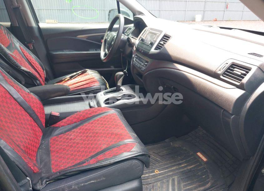 Photo 5 of 2019 Honda Ridgeline SPORT (VIN 5FPYK3F19KB016885)