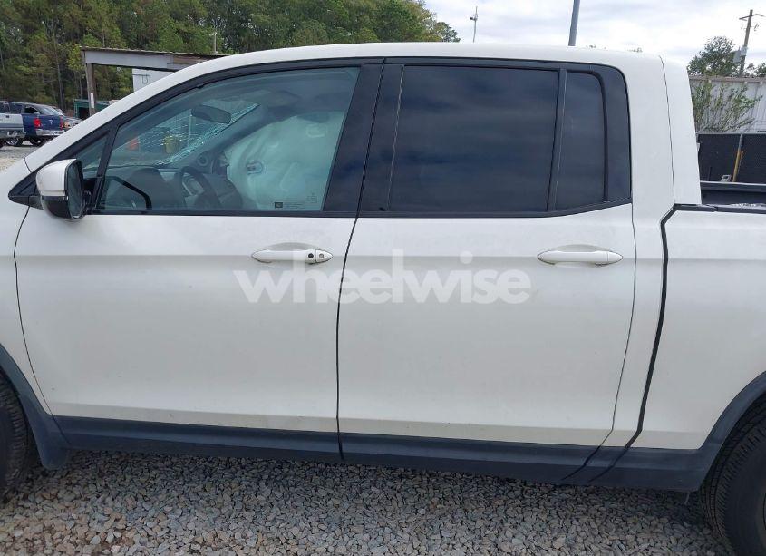 Photo 14 of 2018 Honda Ridgeline SPORT (VIN 5FPYK3F1XJB001956)