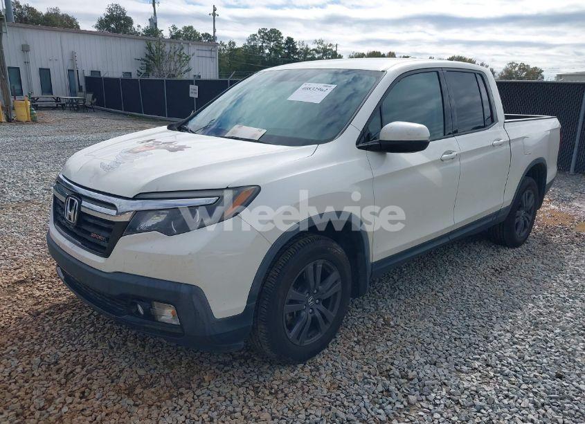 Photo 2 of 2018 Honda Ridgeline SPORT (VIN 5FPYK3F1XJB001956)
