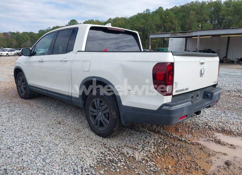 Photo 3 of 2018 Honda Ridgeline SPORT (VIN 5FPYK3F1XJB001956)