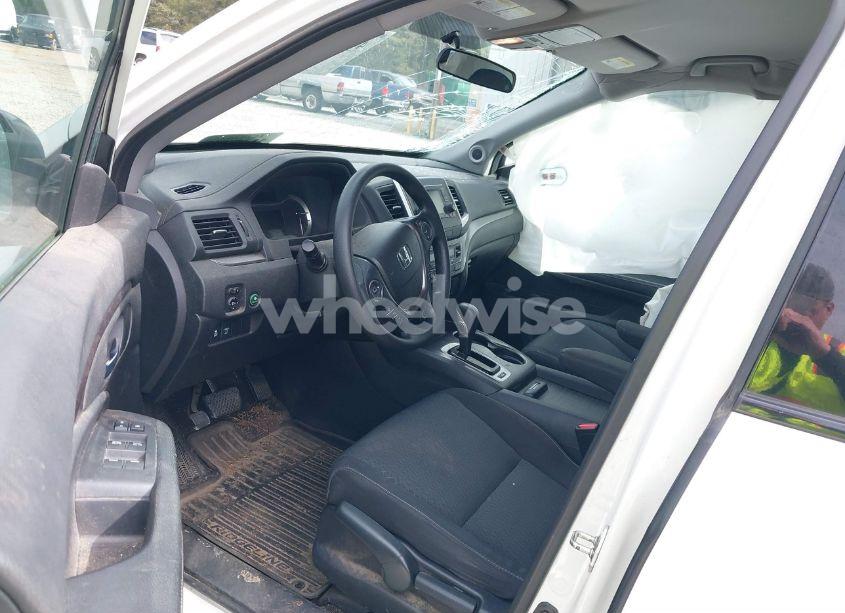 Photo 5 of 2018 Honda Ridgeline SPORT (VIN 5FPYK3F1XJB001956)