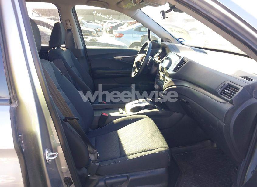 Photo 5 of 2020 Honda Ridgeline AWD SPORT (VIN 5FPYK3F1XLB028089)