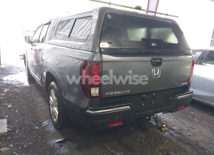 Photo 3 of 2017 Honda Ridgeline RT (VIN 5FPYK3F21HB012556)