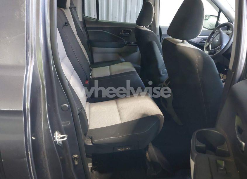 Photo 8 of 2017 Honda Ridgeline RT (VIN 5FPYK3F21HB012556)