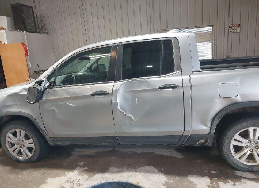 Photo 14 of 2017 Honda Ridgeline RT (VIN 5FPYK3F23HB013191)