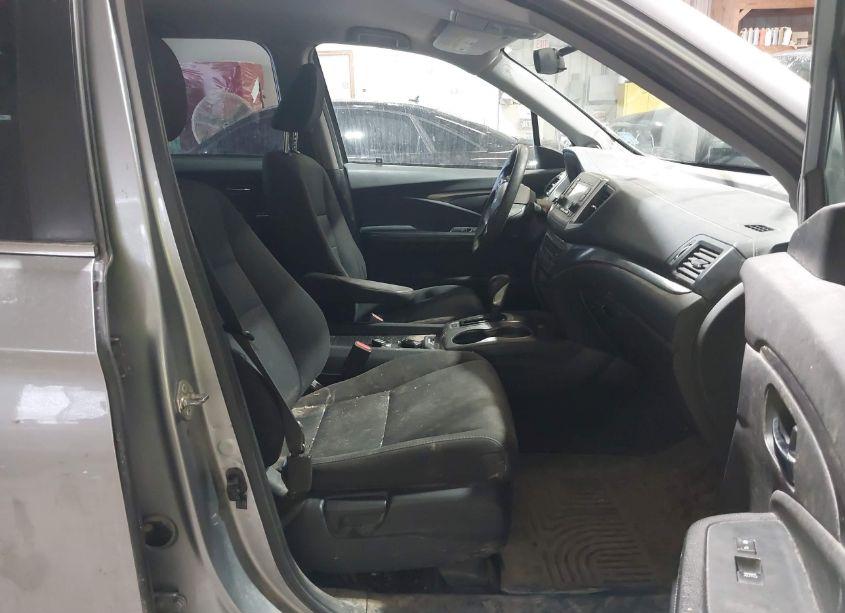 Photo 5 of 2017 Honda Ridgeline RT (VIN 5FPYK3F23HB013191)