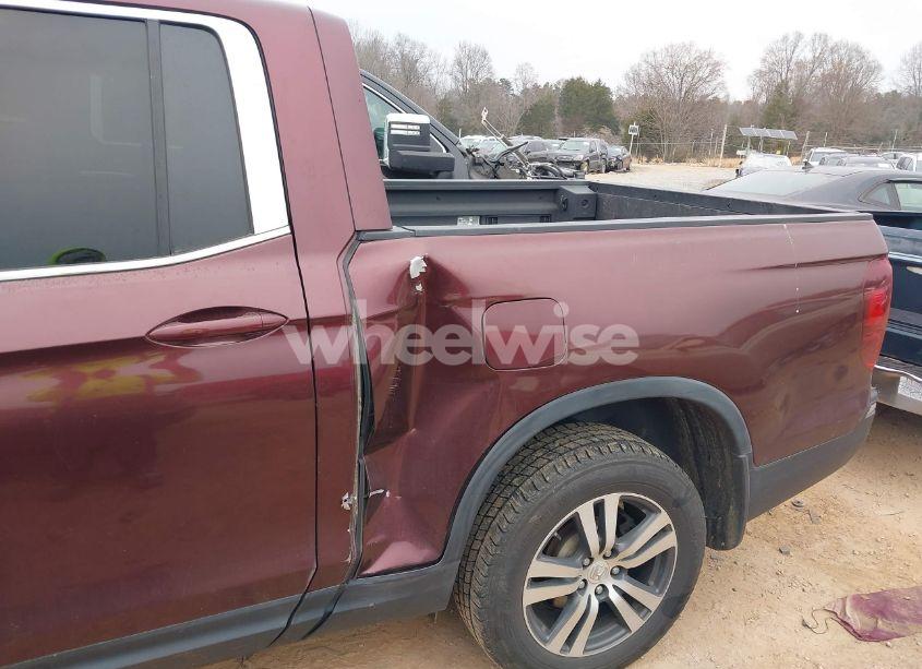 Photo 6 of 2017 Honda Ridgeline RTS (VIN 5FPYK3F40HB037675)