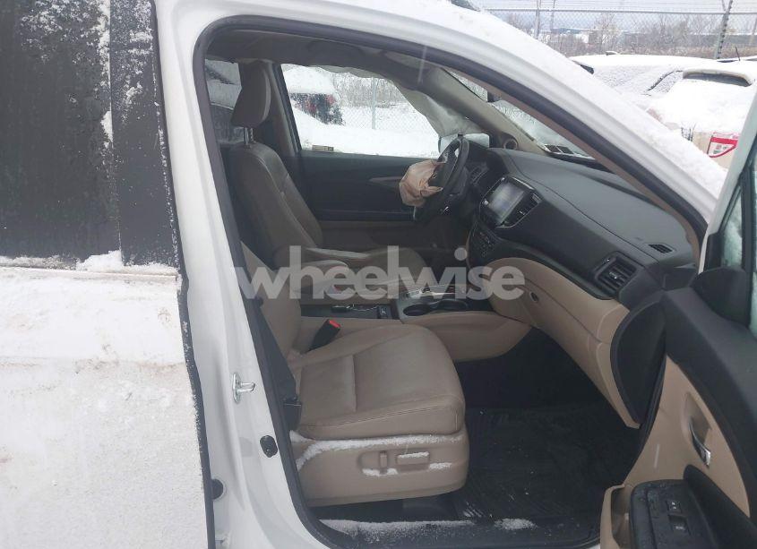 Photo 5 of 2021 Honda Ridgeline AWD RTL (VIN 5FPYK3F50MB026811)