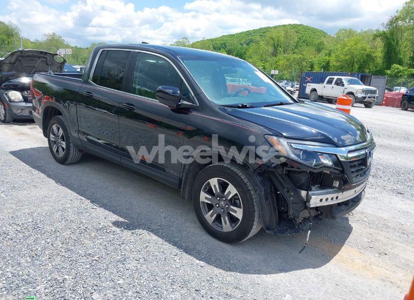 2017 Honda Ridgeline RTL (VIN 5FPYK3F51HB013989) main photo