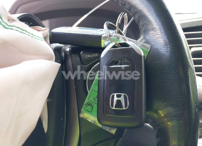 Photo 11 of 2017 Honda Ridgeline RTL (VIN 5FPYK3F51HB013989)