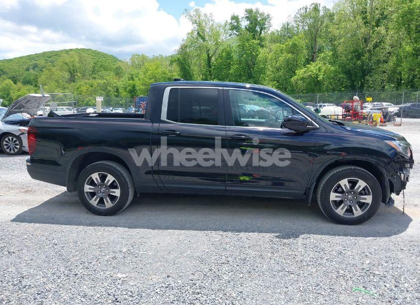 Photo 13 of 2017 Honda Ridgeline RTL (VIN 5FPYK3F51HB013989)