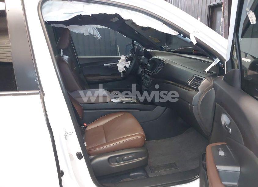 Photo 5 of 2025 Honda Ridgeline RTL (VIN 5FPYK3F51SB009755)