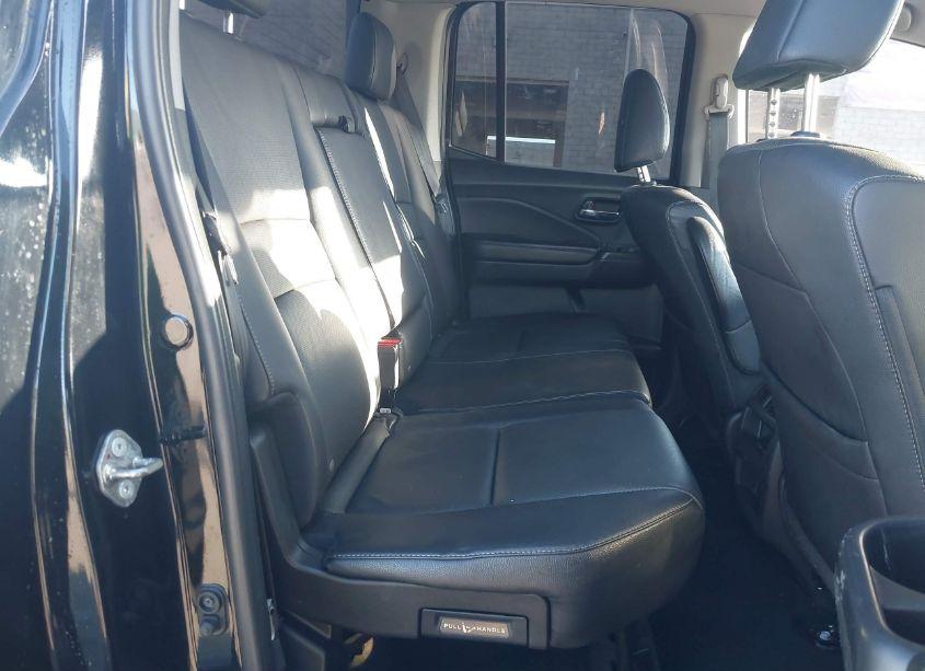 Photo 8 of 2017 Honda Ridgeline RTL (VIN 5FPYK3F52HB030395)