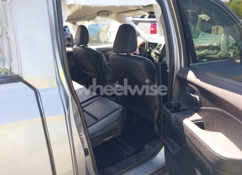 Photo 8 of 2017 Honda Ridgeline RTL (VIN 5FPYK3F53HB007790)