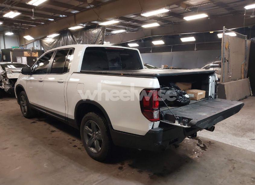 Photo 3 of 2023 Honda Ridgeline RTL (VIN 5FPYK3F53PB038293)