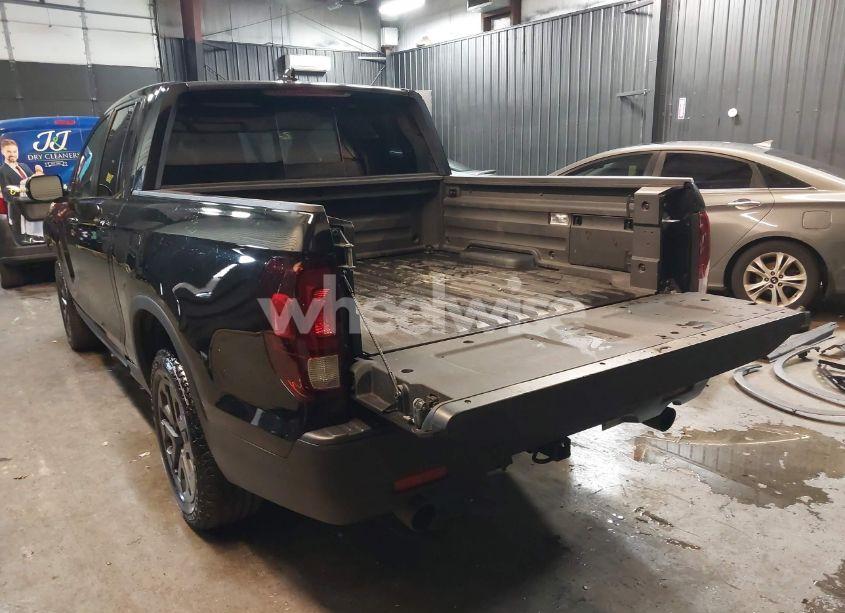 Photo 3 of 2023 Honda Ridgeline RTL (VIN 5FPYK3F53PB064070)