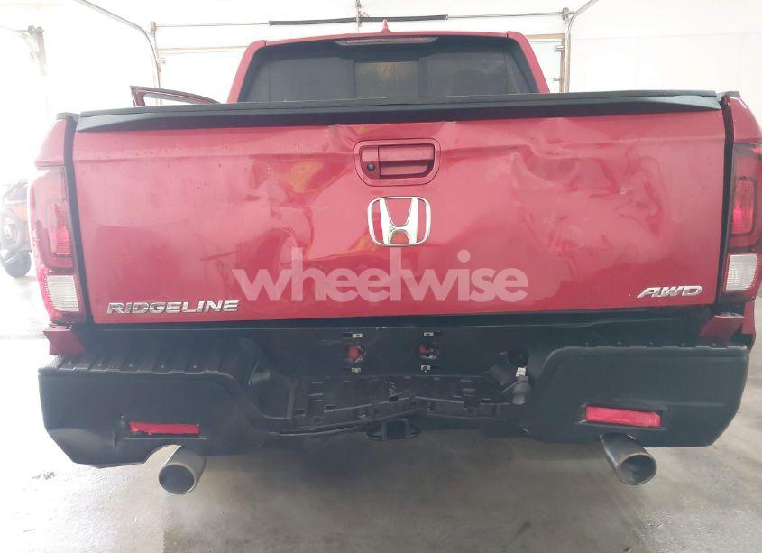 Photo 6 of 2021 Honda Ridgeline AWD RTL (VIN 5FPYK3F54MB014208)