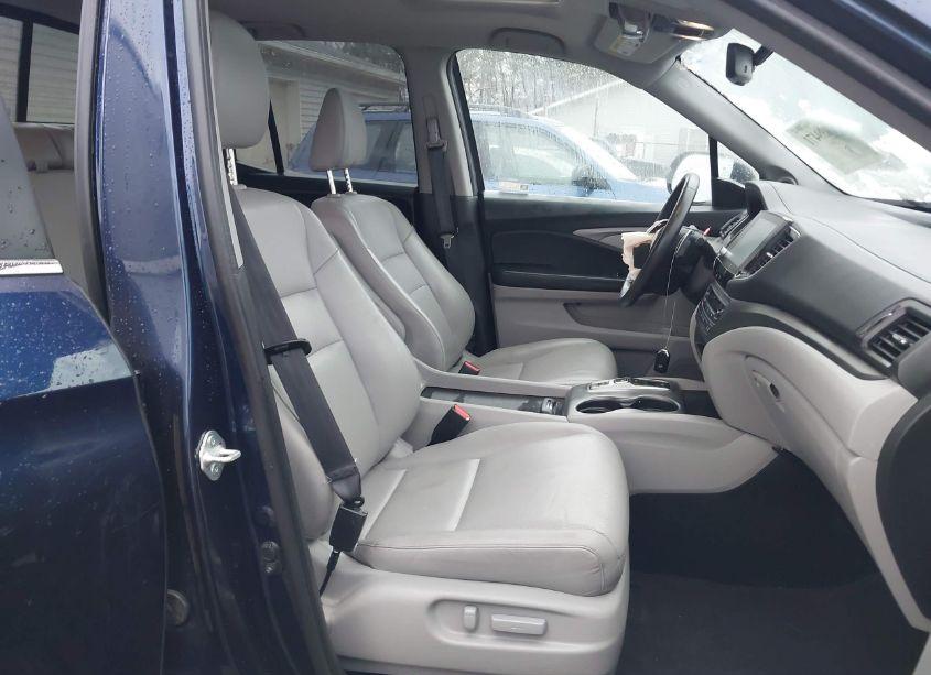 Photo 5 of 2022 Honda Ridgeline RTL (VIN 5FPYK3F54NB026425)