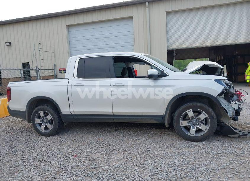Photo 14 of 2024 Honda Ridgeline RTL (VIN 5FPYK3F54RB011834)