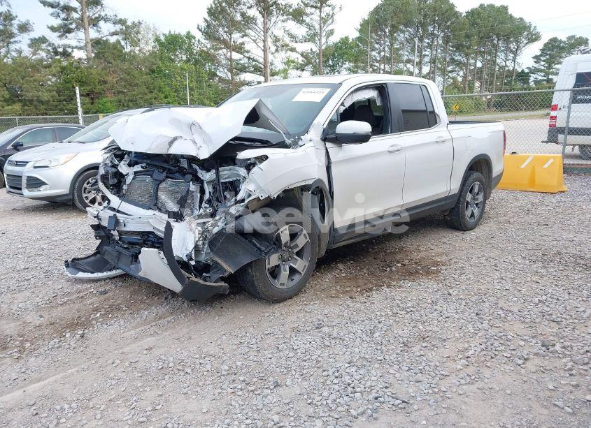 Photo 2 of 2024 Honda Ridgeline RTL (VIN 5FPYK3F54RB011834)