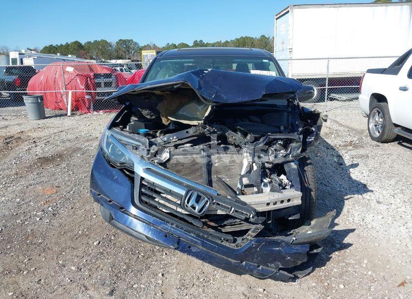 Photo 12 of 2017 Honda Ridgeline RTL (VIN 5FPYK3F55HB038362)