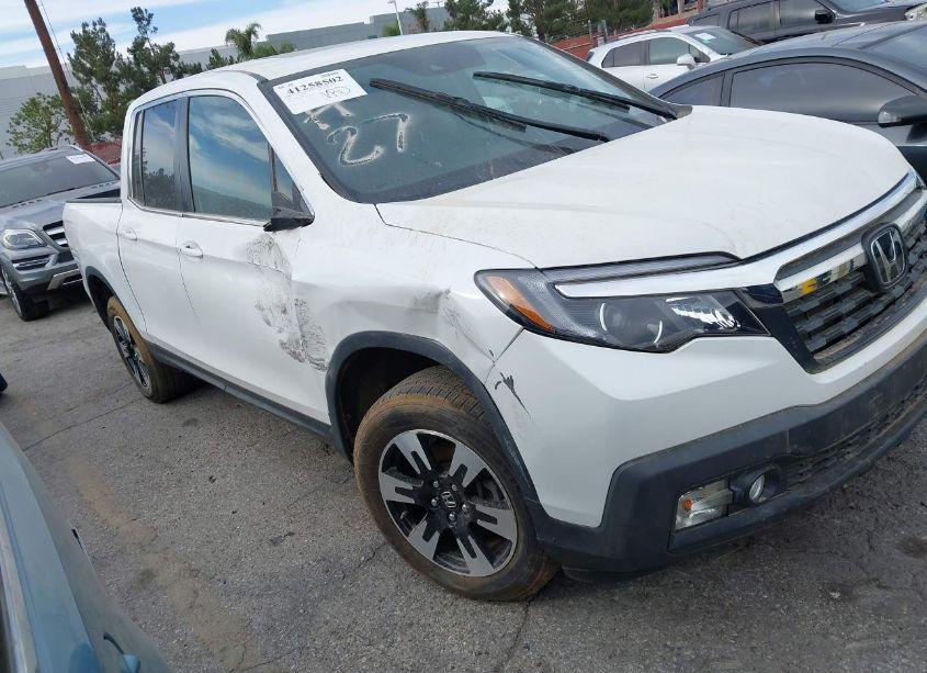 2020 Honda Ridgeline AWD RTL (VIN 5FPYK3F55LB027368) main photo