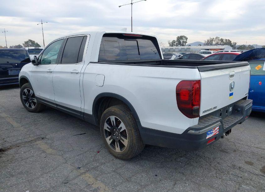 Photo 3 of 2020 Honda Ridgeline AWD RTL (VIN 5FPYK3F55LB027368)