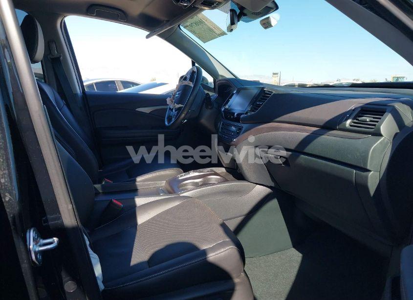 Photo 5 of 2023 Honda Ridgeline RTL (VIN 5FPYK3F56PB015882)