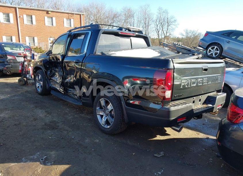 Photo 3 of 2024 Honda Ridgeline RTL (VIN 5FPYK3F56RB030126)