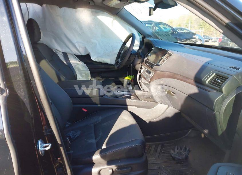 Photo 5 of 2024 Honda Ridgeline RTL (VIN 5FPYK3F56RB030126)