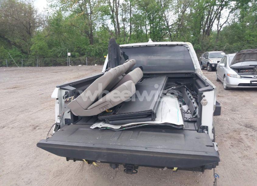 Photo 6 of 2017 Honda Ridgeline RTL (VIN 5FPYK3F57HB008389)