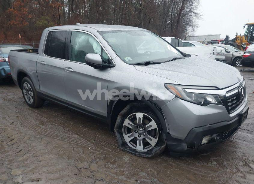 2017 Honda Ridgeline RTL (VIN 5FPYK3F57HB013656) main photo