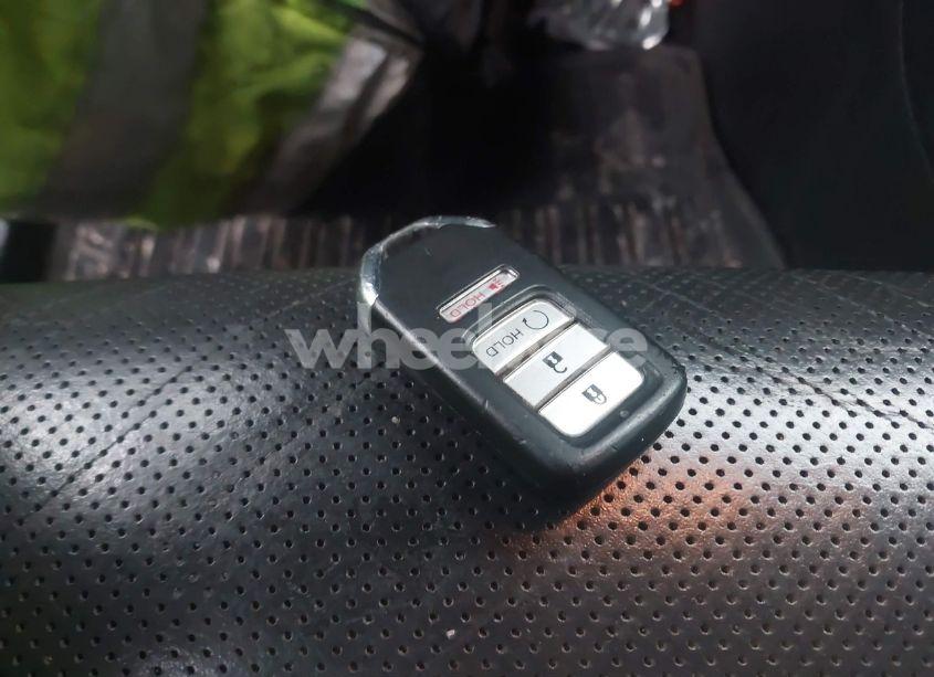 Photo 11 of 2017 Honda Ridgeline RTL (VIN 5FPYK3F57HB013656)