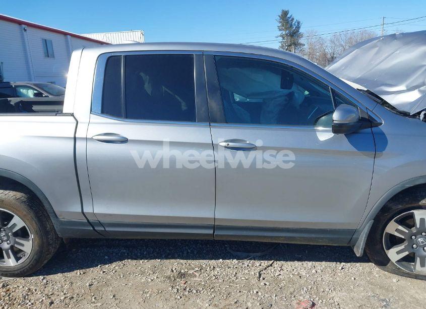 Photo 14 of 2019 Honda Ridgeline RTL (VIN 5FPYK3F57KB042131)