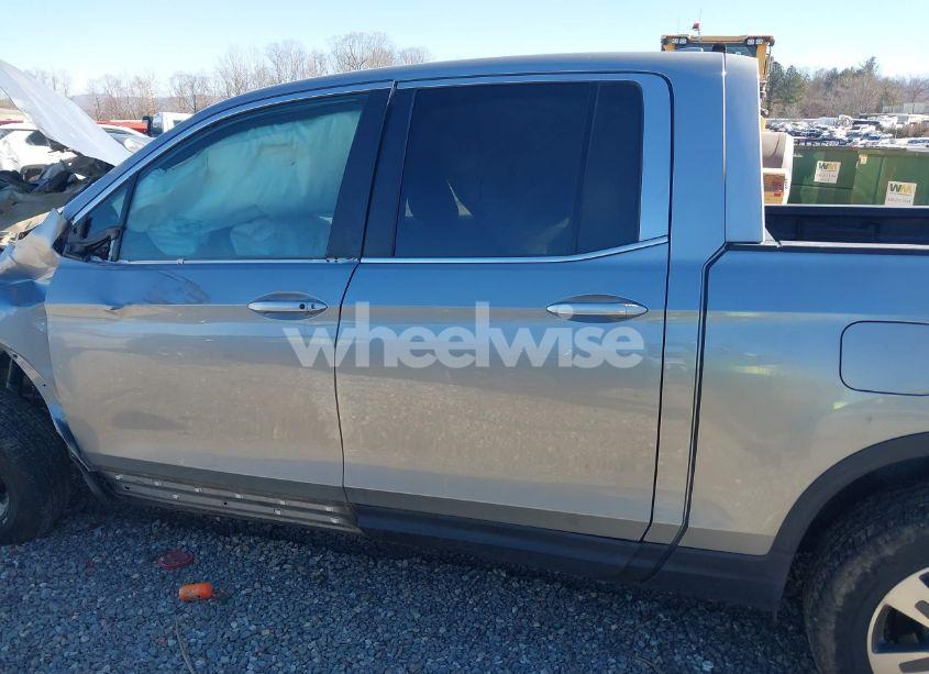 Photo 15 of 2019 Honda Ridgeline RTL (VIN 5FPYK3F57KB042131)