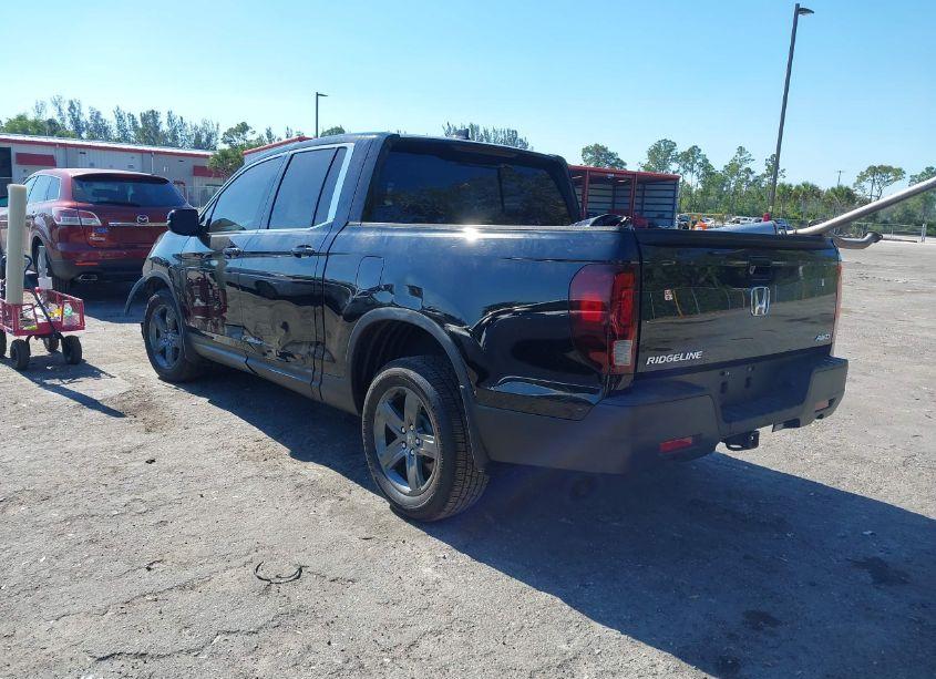 Photo 3 of 2023 Honda Ridgeline RTL (VIN 5FPYK3F57PB057879)