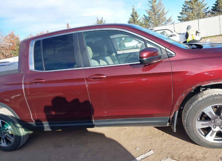 Photo 13 of 2019 Honda Ridgeline RTL (VIN 5FPYK3F58KB012183)