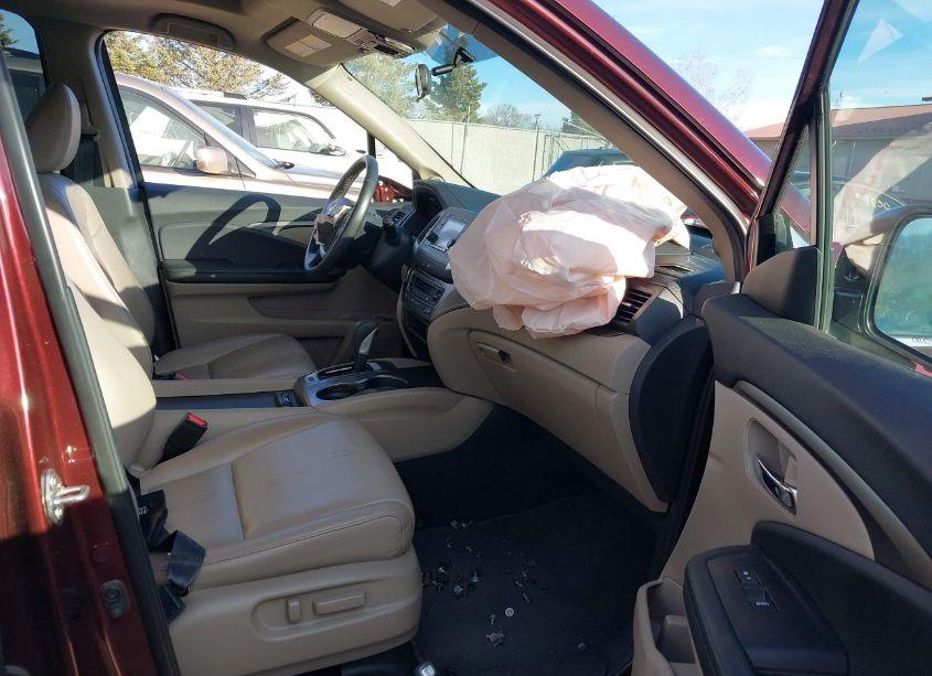 Photo 5 of 2019 Honda Ridgeline RTL (VIN 5FPYK3F58KB012183)