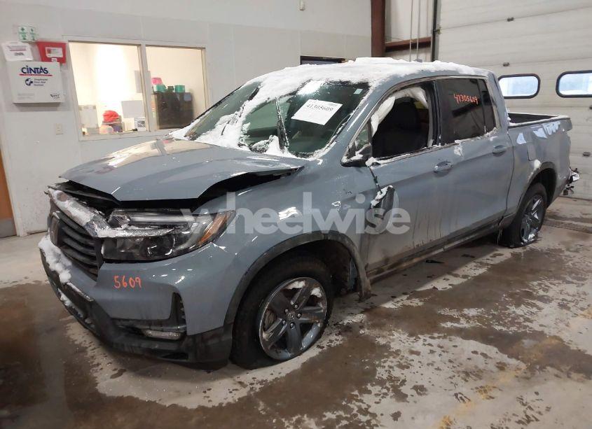 Photo 2 of 2023 Honda Ridgeline RTL (VIN 5FPYK3F58PB063965)