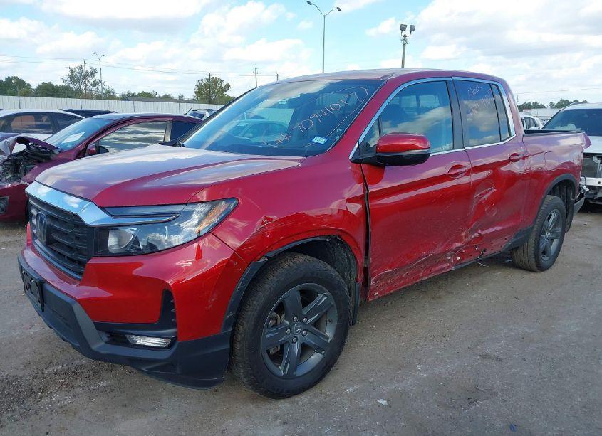 Photo 2 of 2023 Honda Ridgeline RTL (VIN 5FPYK3F59PB012801)