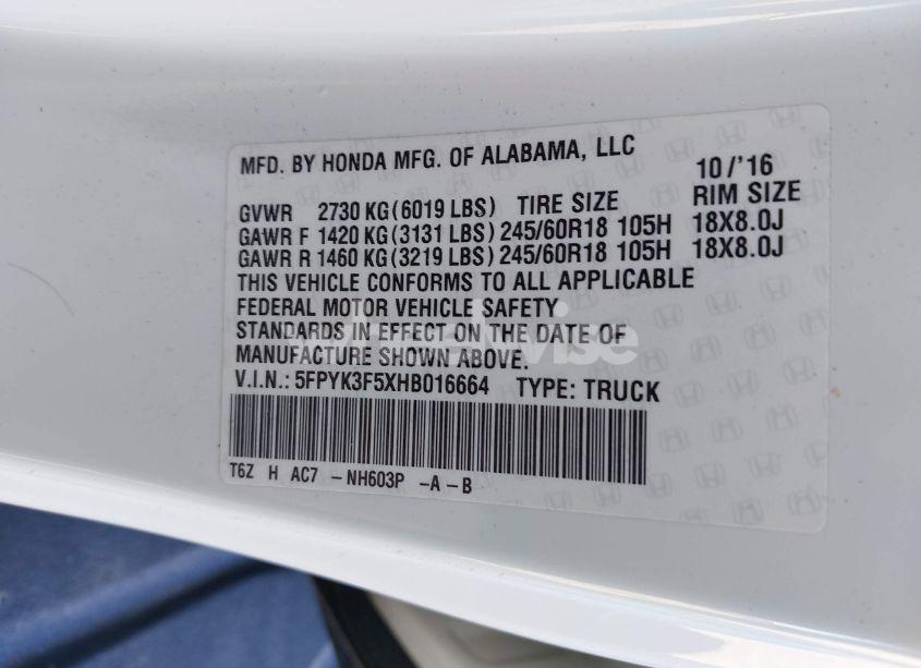 Photo 9 of 2017 Honda Ridgeline RTL (VIN 5FPYK3F5XHB016664)