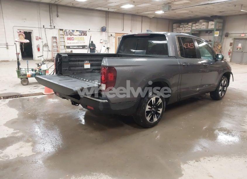Photo 4 of 2020 Honda Ridgeline AWD RTL (VIN 5FPYK3F5XLB026054)