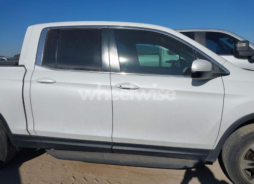 Photo 13 of 2020 Honda Ridgeline AWD RTL (VIN 5FPYK3F5XLB031268)