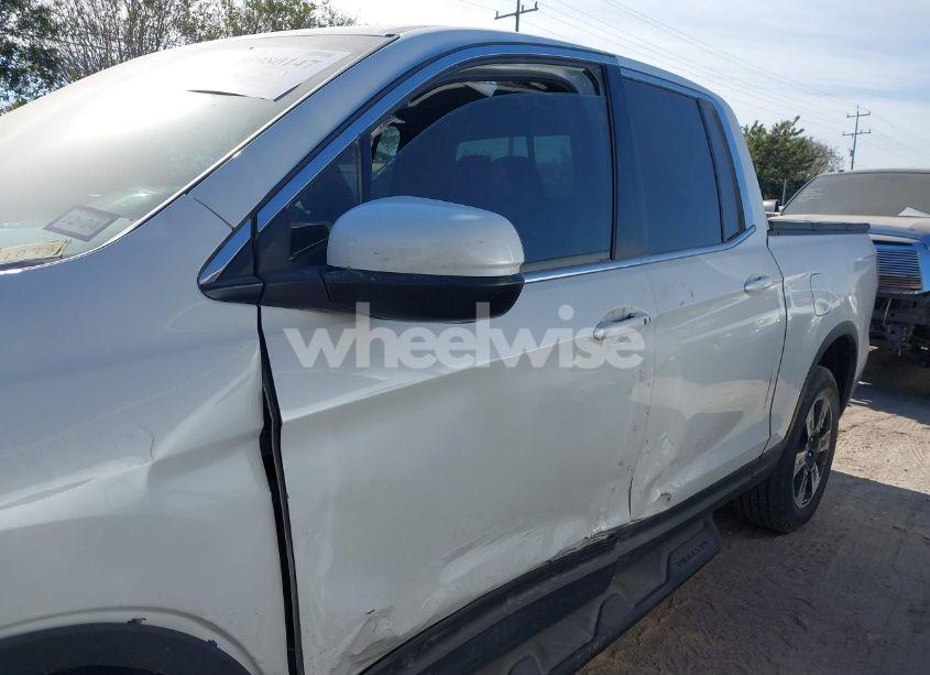 Photo 14 of 2020 Honda Ridgeline AWD RTL (VIN 5FPYK3F5XLB031268)