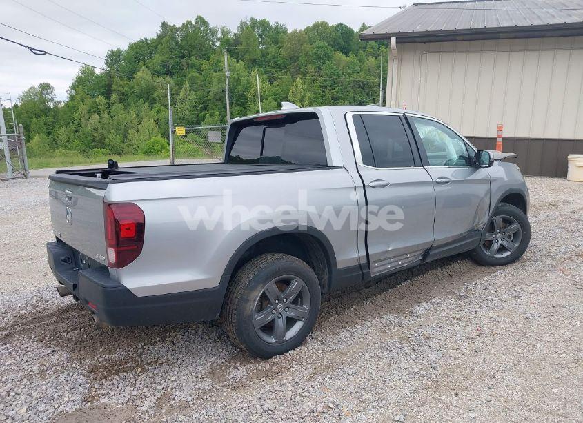 Photo 4 of 2022 Honda Ridgeline RTL (VIN 5FPYK3F5XNB003389)